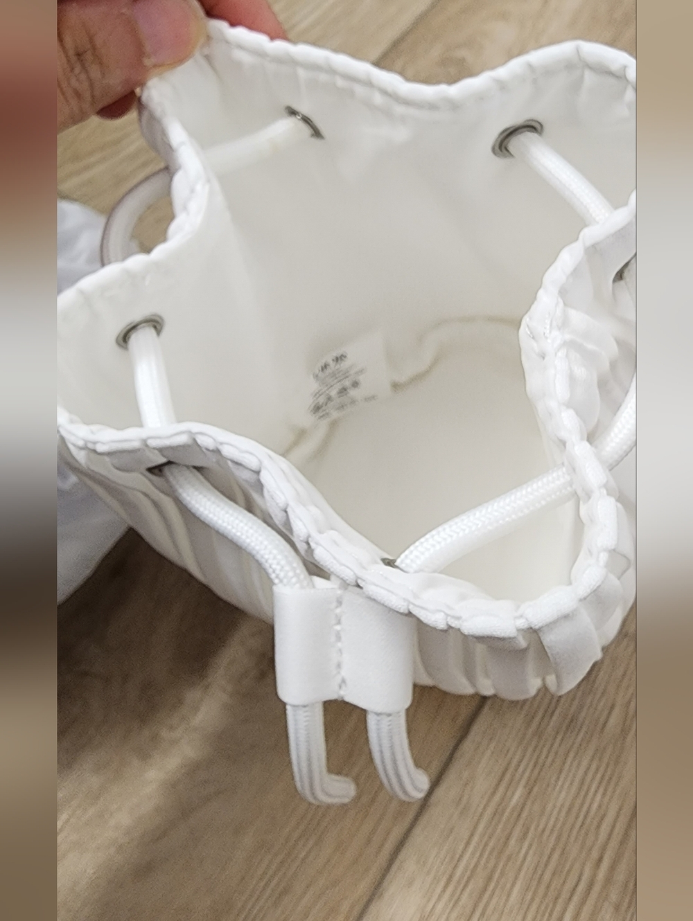 New Dior Makeup Pouch White Drawstring Bucket Bag In Box - Picture 8 of 8